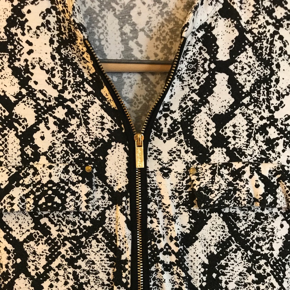 3/4 sleeve snake print top
